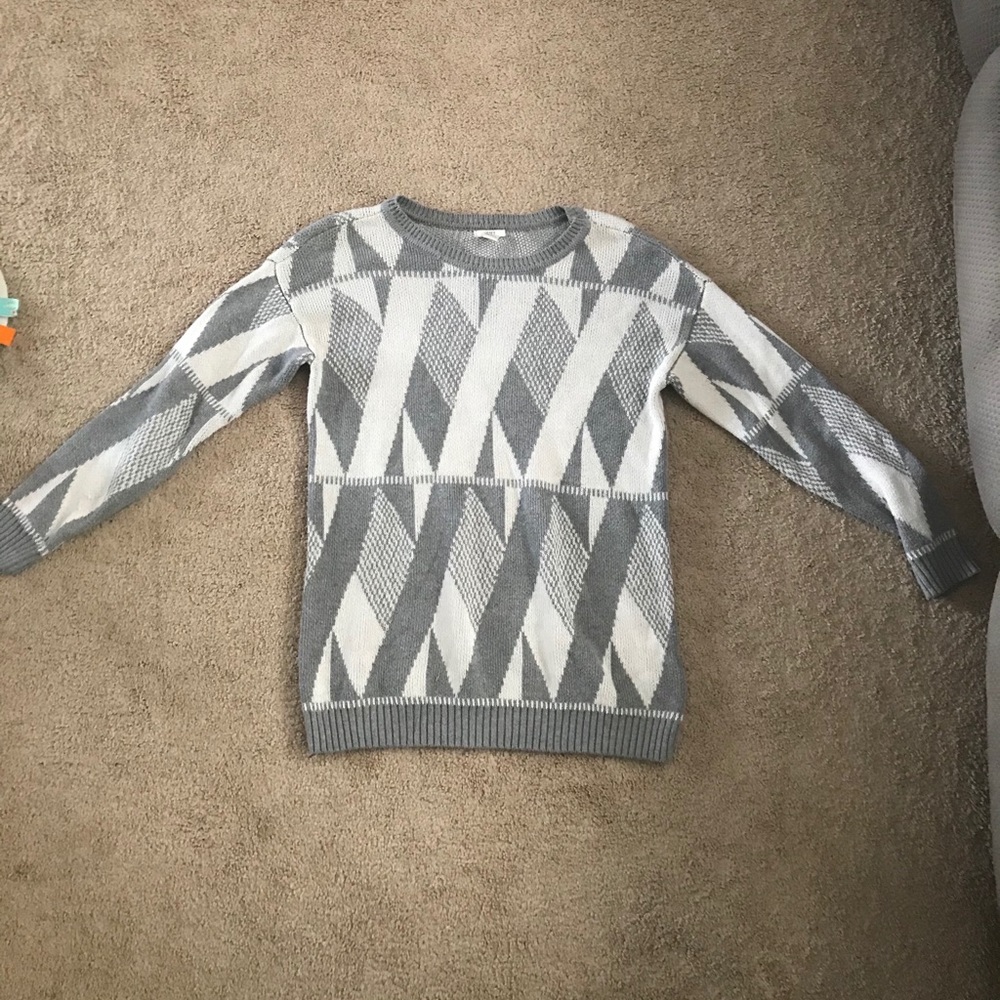 👑 (3 for $15) Sweater